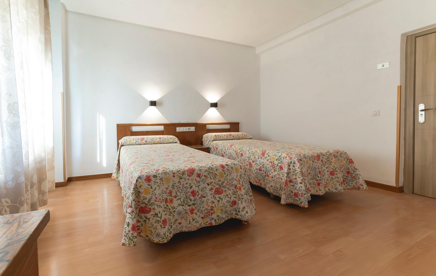 Hotel Pedro Torres 쿠엥카 외부 사진