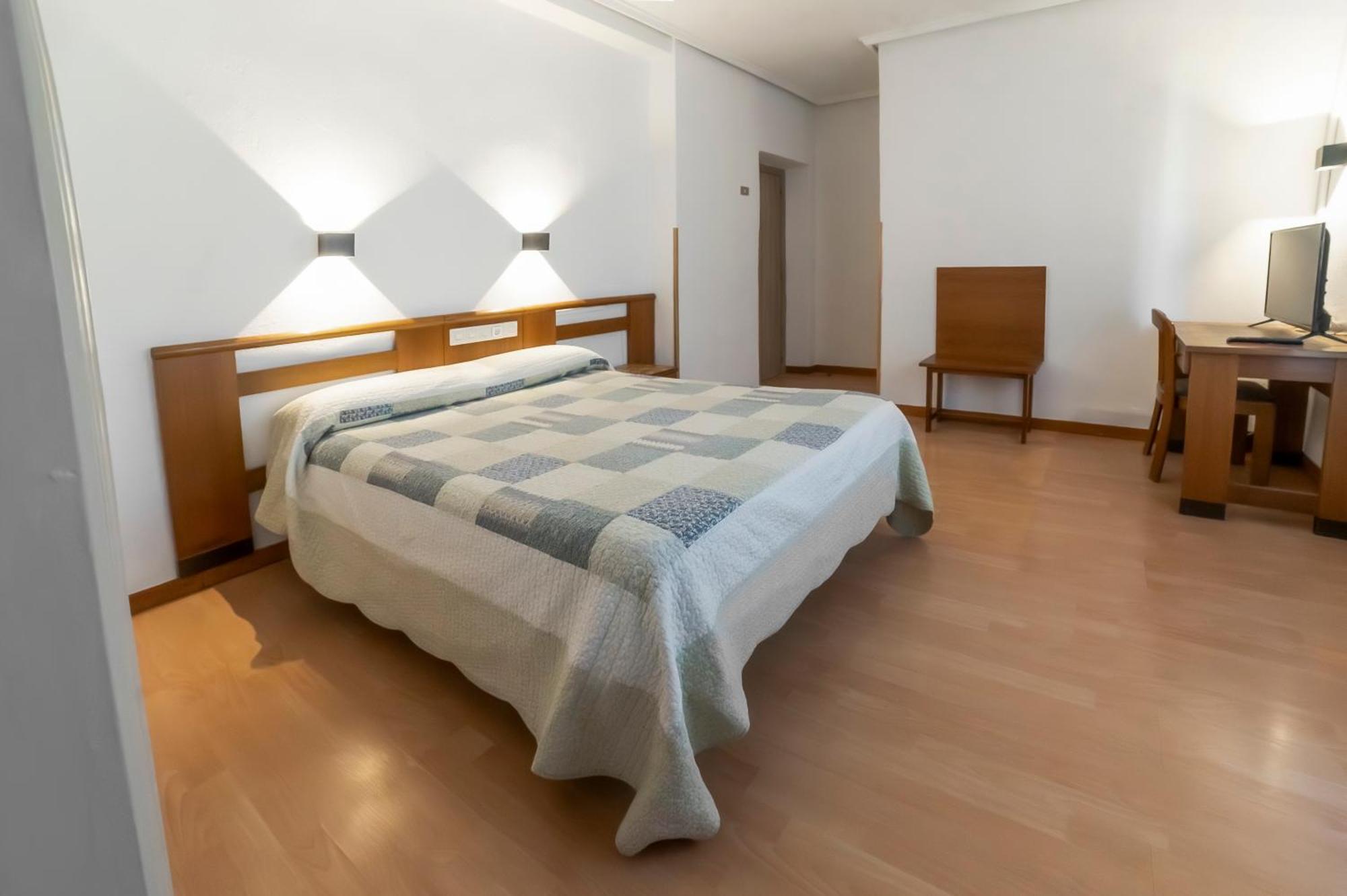 Hotel Pedro Torres 쿠엥카 외부 사진