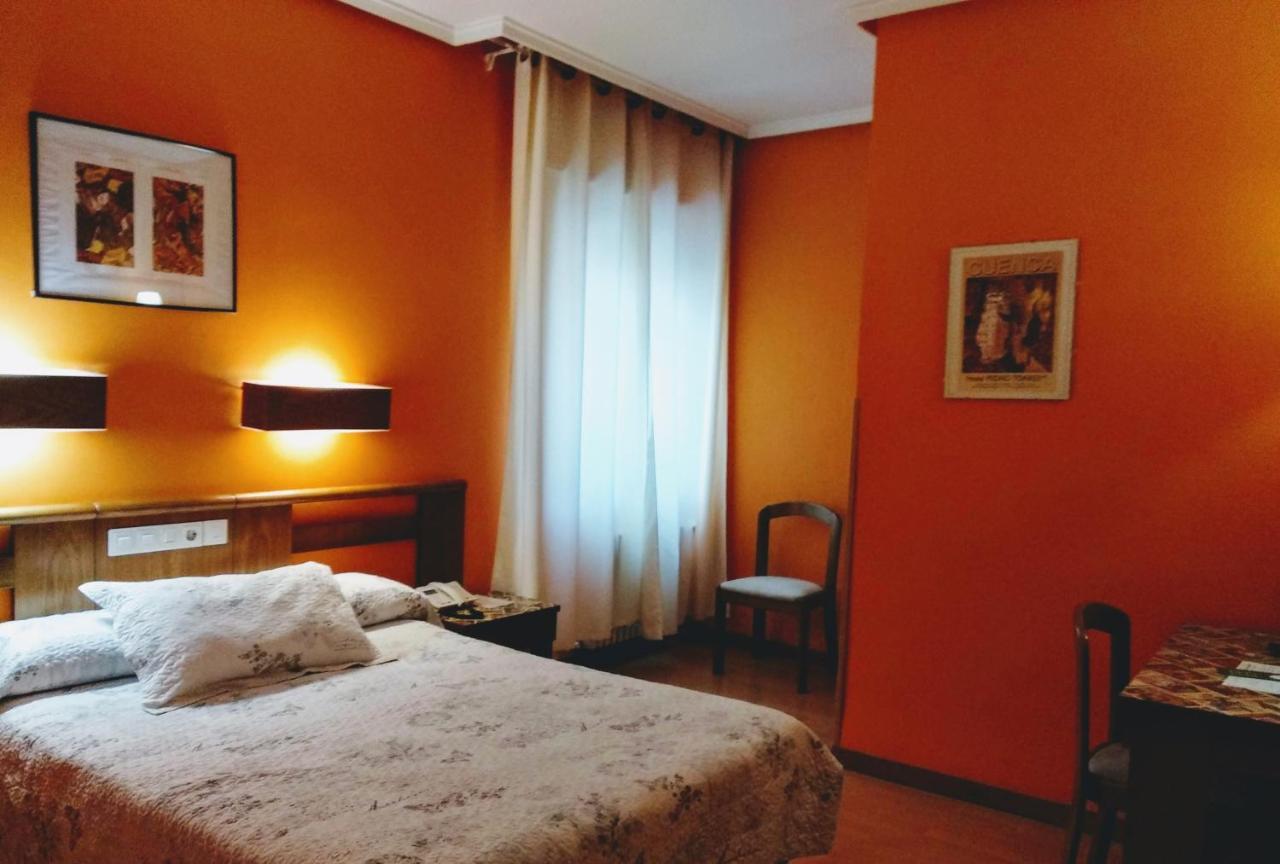 Hotel Pedro Torres 쿠엥카 외부 사진